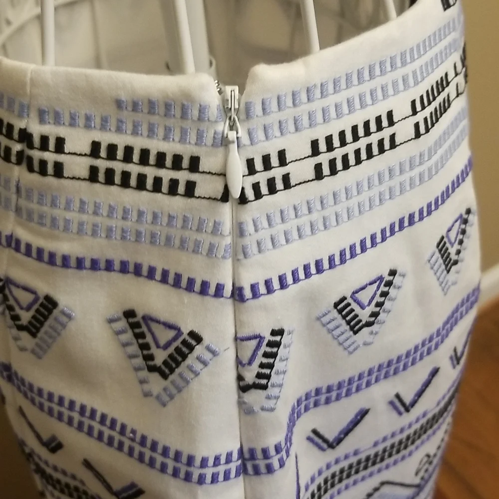 White House Black Market top and skirt - Picture 9 of 15